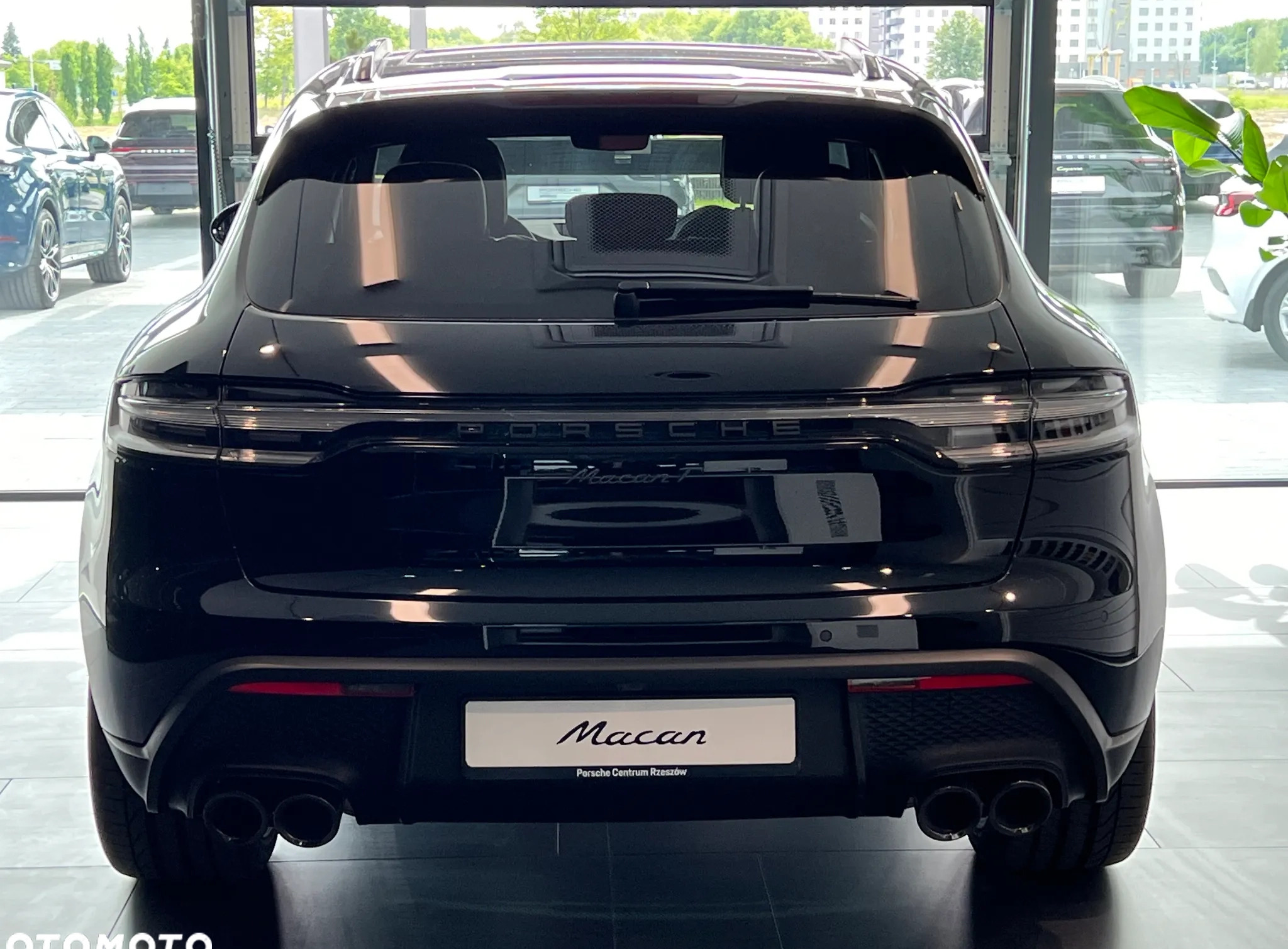 Porsche Macan cena 387028 przebieg: 10, rok produkcji 2024 z Zakopane małe 16